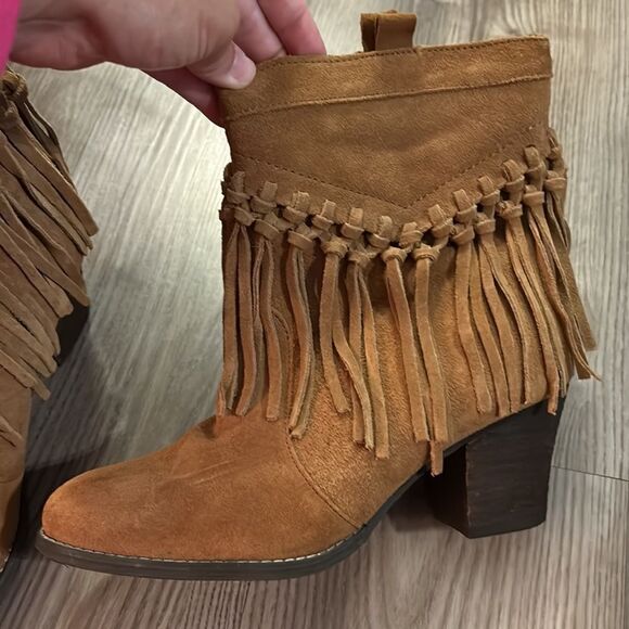 GENUINE SUEDE SBICCA VINTAGE COLLECTION FRINGE ANKLE BOOTIES LIKE NEW SIZE 8.5 - Picture 7 of 12